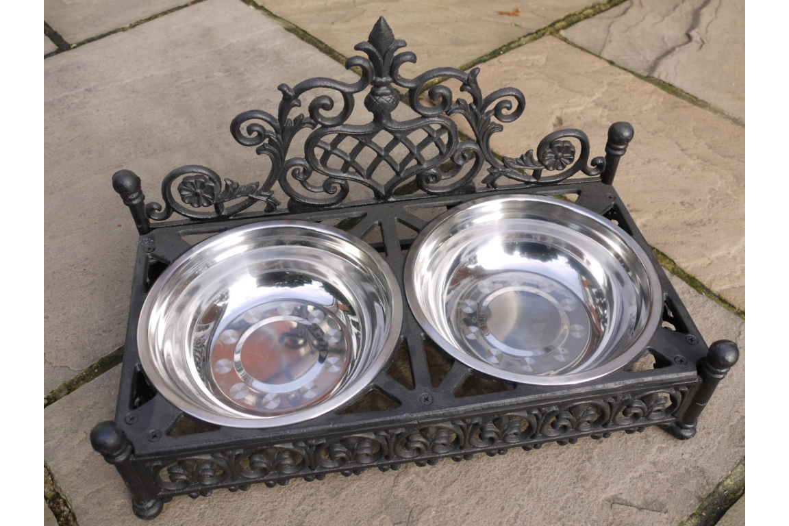 Cast iron 2025 dog bowl stand