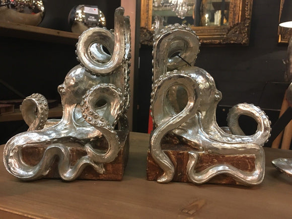 Silver Colour Pair of Octopus Bookends 20 cm High x 15 cm Wide x 13 cm Deep each - Steampunk